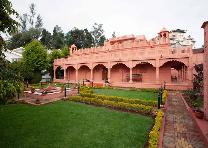 Stayvista At Pink Palace Rajasthani Decor Ooty